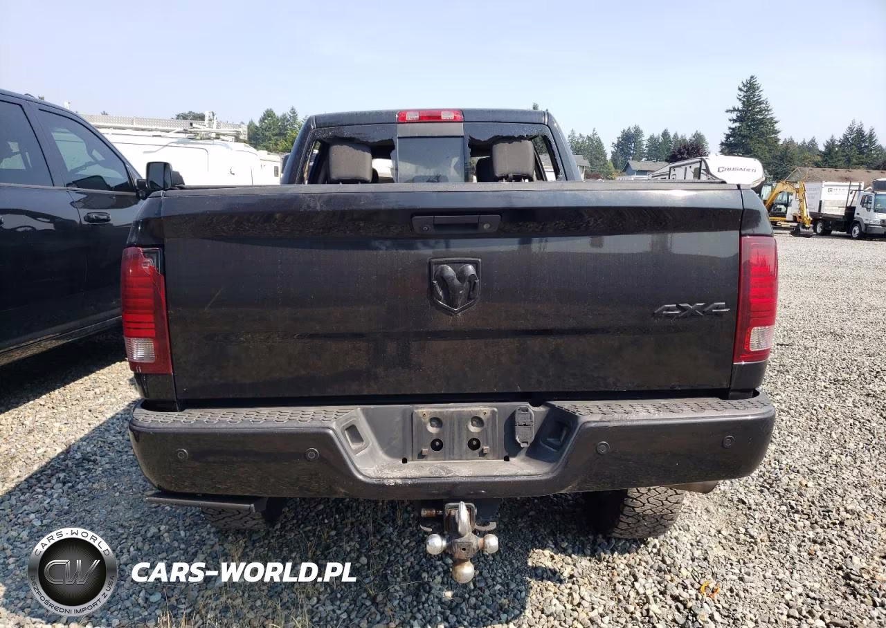 2017 Ram 2500 Laramie VIN:3C6UR5FLXHG502812 - 6