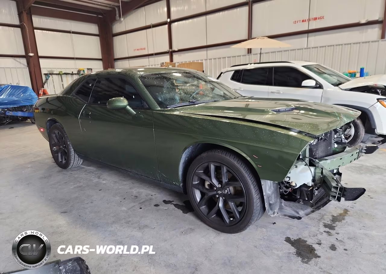 2021 Dodge Challenger Sxt VIN:2C3CDZAG5MH573399 - 4
