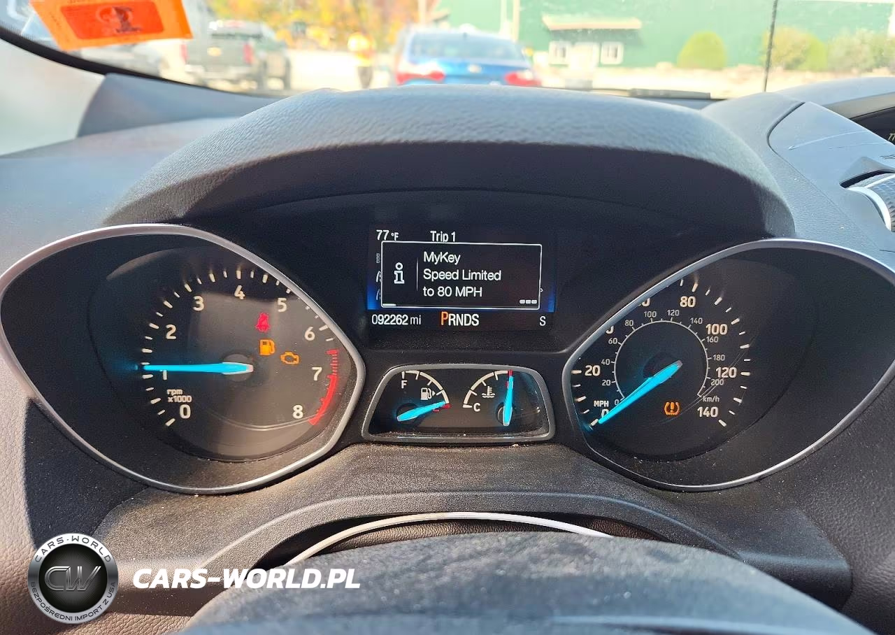 2018 Ford Escape Se VIN:1FMCU9GD6JUA14666 - 9