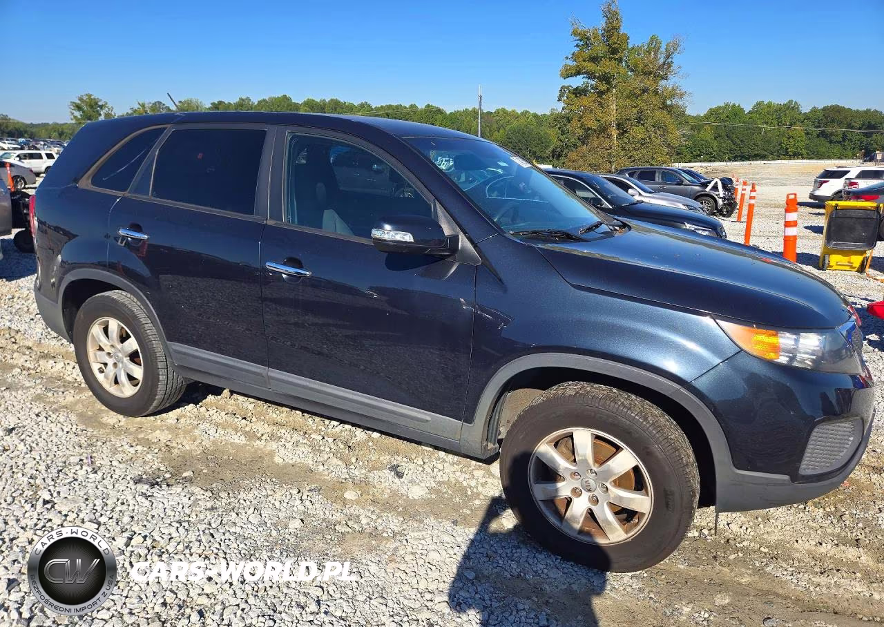 2012 Kia Sorento Lx VIN:5XYKT4A1XCG240539 - 4