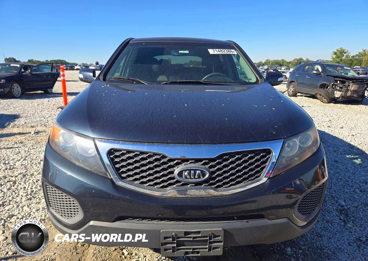 2012 Kia Sorento Lx VIN:5XYKT4A1XCG240539 - 5