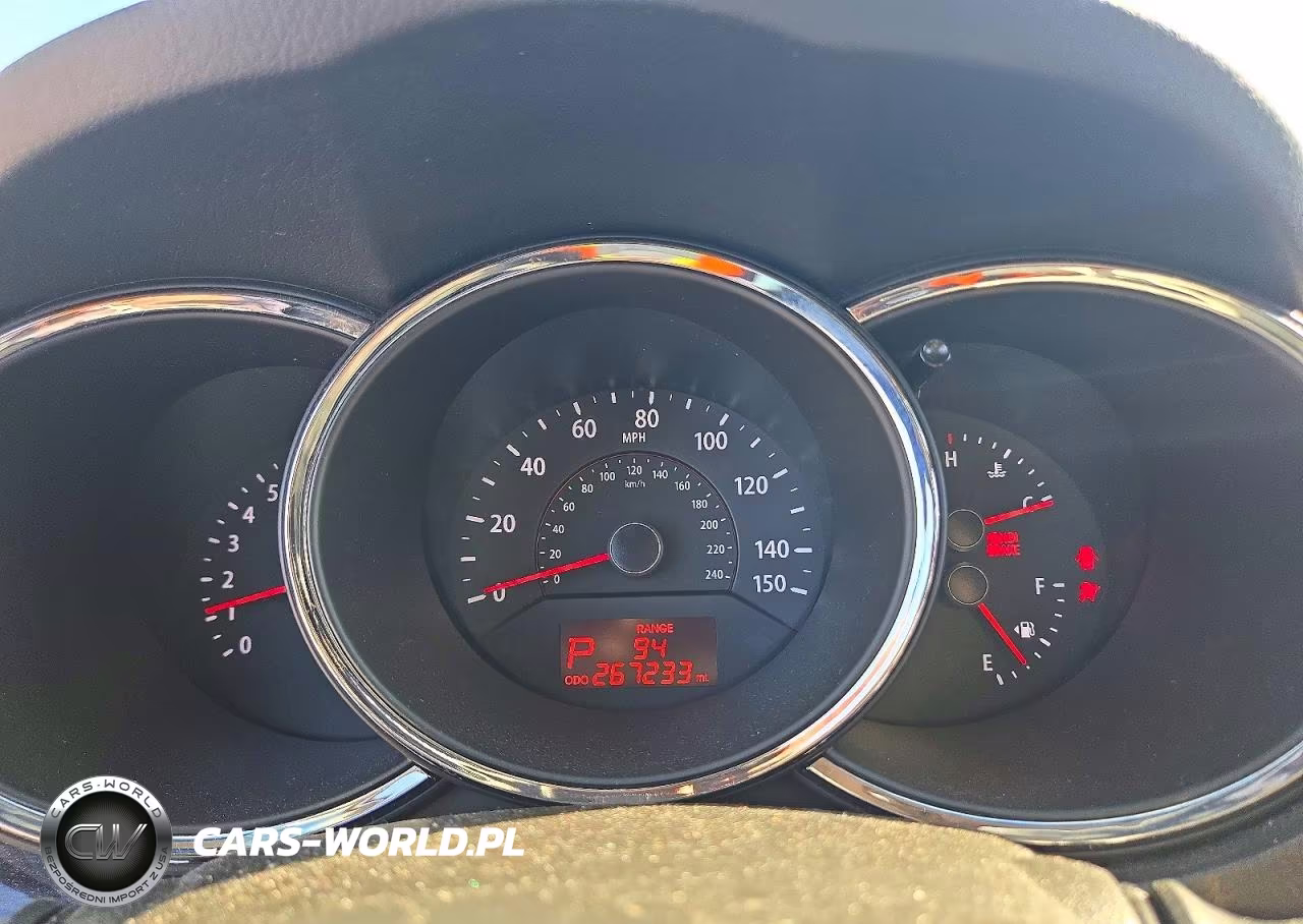 2012 Kia Sorento Lx VIN:5XYKT4A1XCG240539 - 9