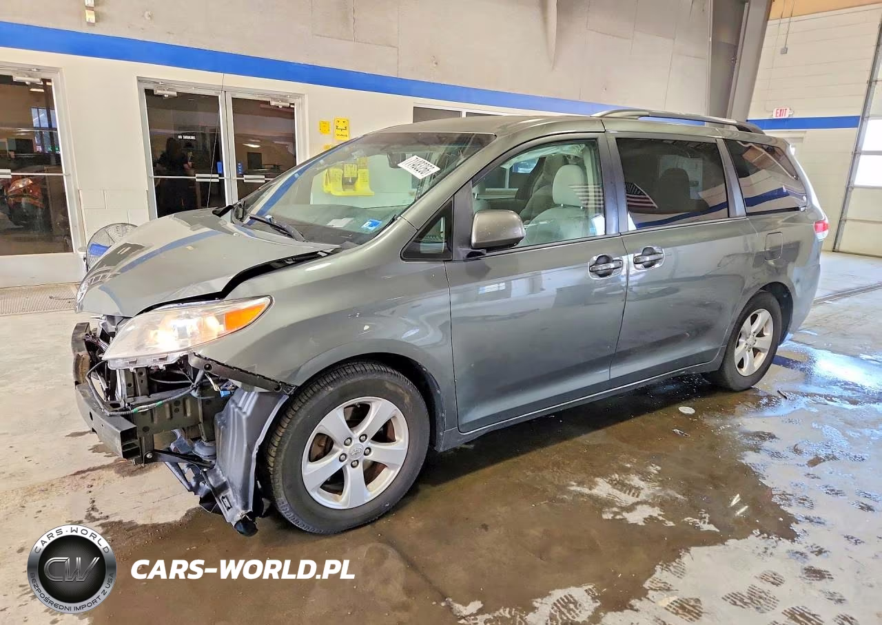 2014 Toyota Sienna Le