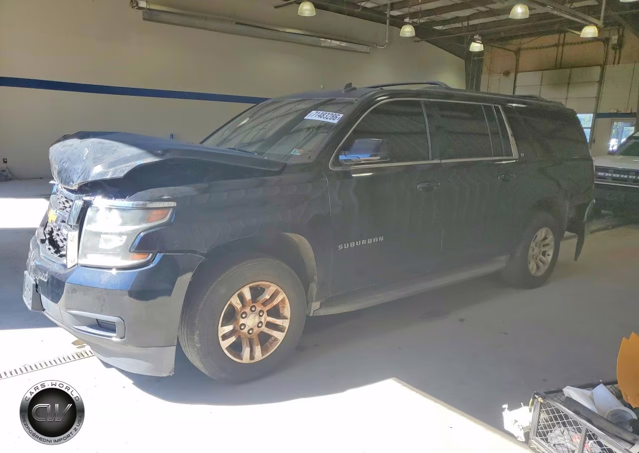 2015 Chevrolet Suburban K1500 Lt VIN:1GNSKJKCXFR236117 - 1
