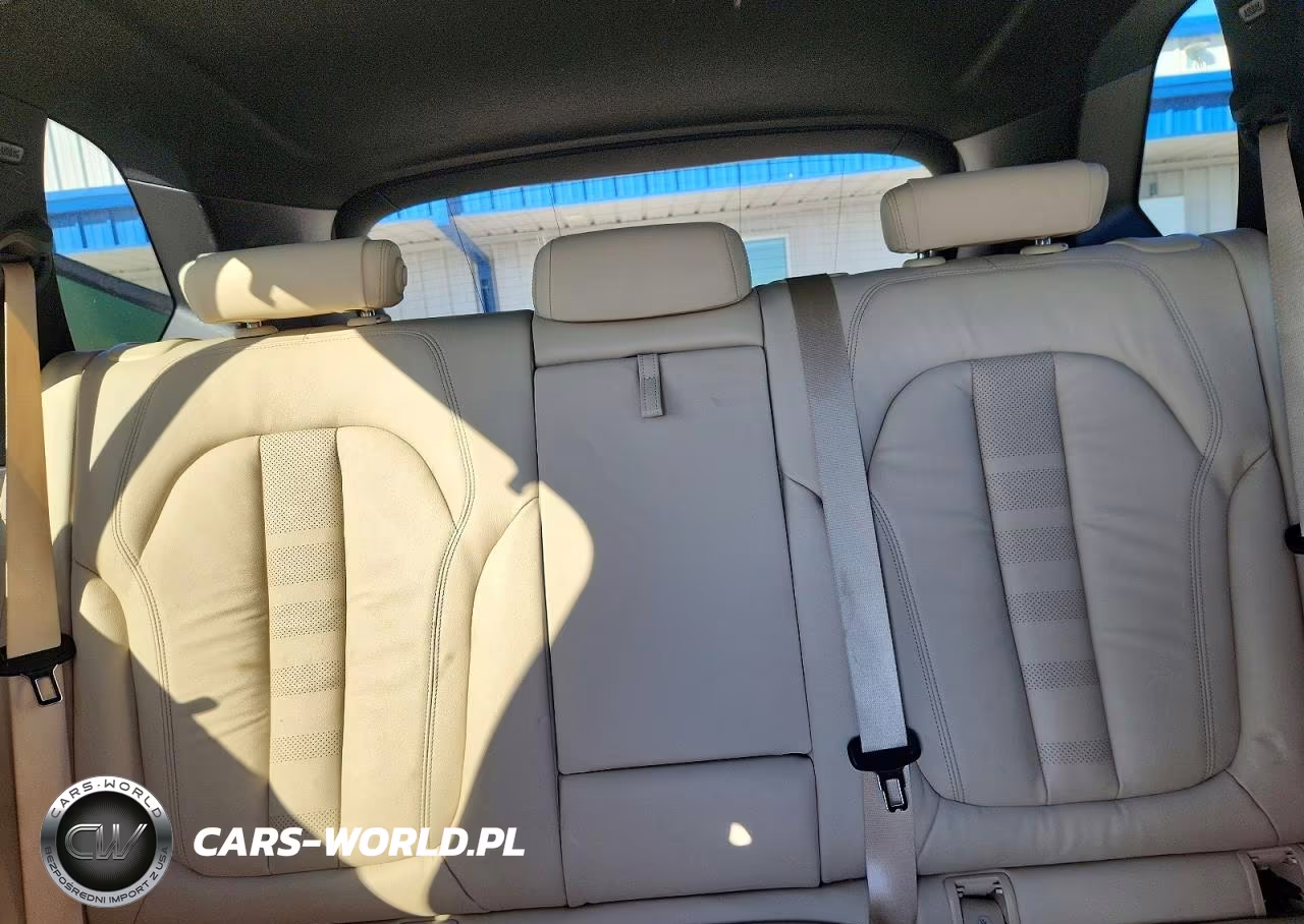 2019 BMW X5 xDrive40I VIN:5UXCR6C55KLL26972 - 10