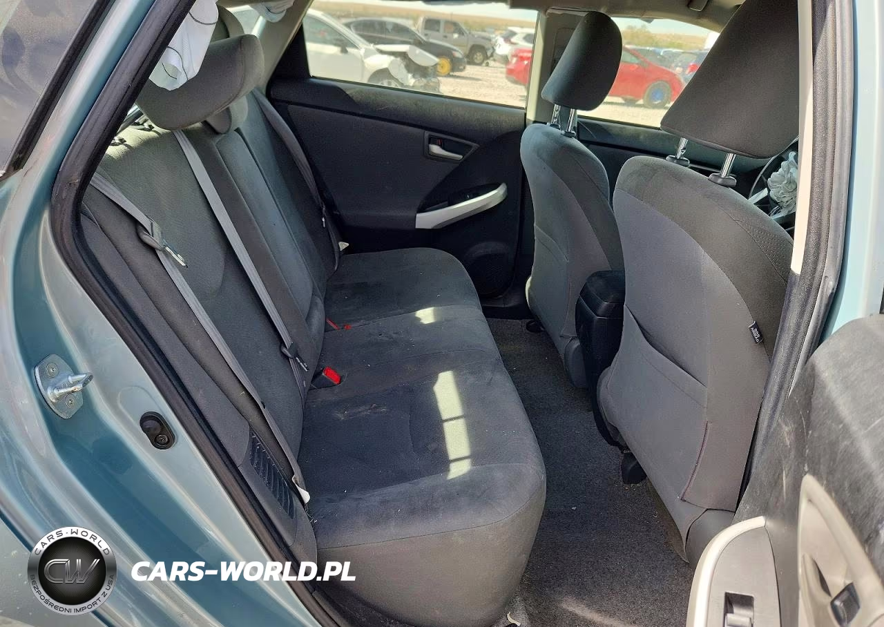 2013 Toyota Prius Two VIN:JTDKN3DU0D5544631 - 10