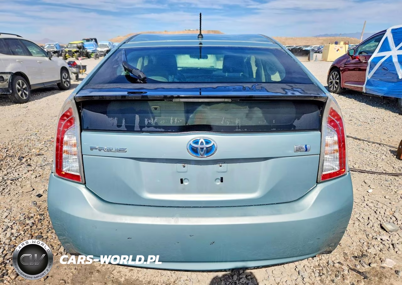 2013 Toyota Prius Two VIN:JTDKN3DU0D5544631 - 6