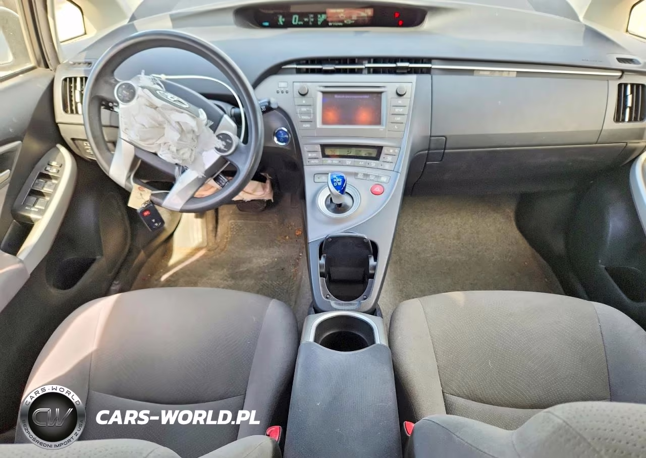 2013 Toyota Prius Two VIN:JTDKN3DU0D5544631 - 8
