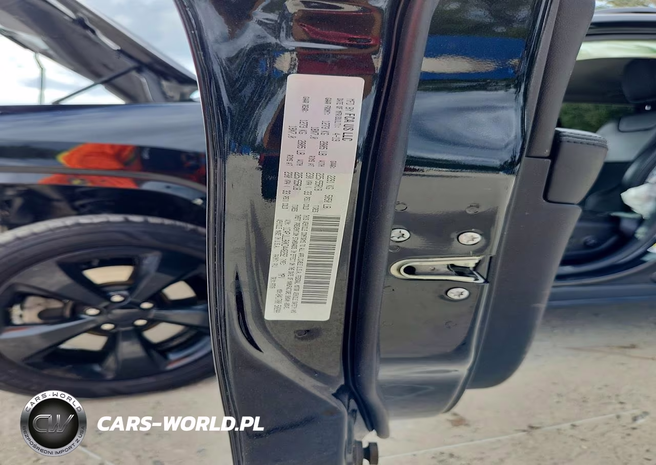 2019 Jeep Cherokee Latitude Plus VIN:1C4PJLLB0KD448292 - 14