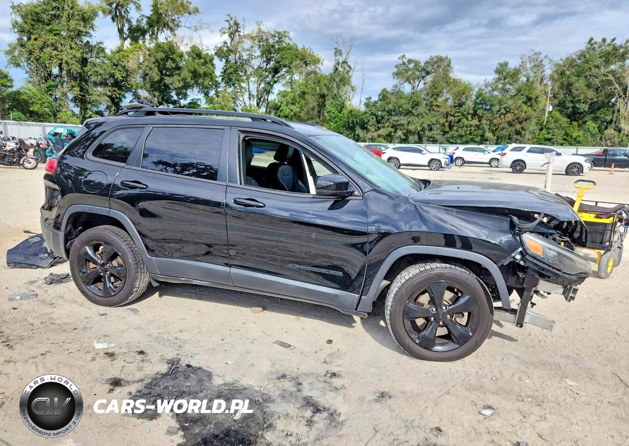 2019 Jeep Cherokee Latitude Plus VIN:1C4PJLLB0KD448292 - 4