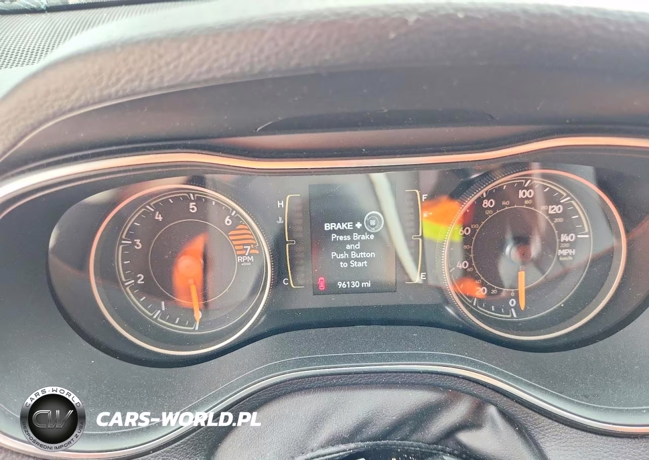 2019 Jeep Cherokee Latitude Plus VIN:1C4PJLLB0KD448292 - 9