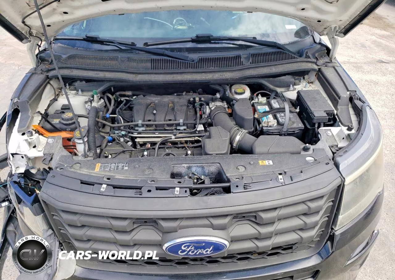 2018 Ford Explorer Police Interceptor VIN:1FM5K8AR3JGB47218 - 11