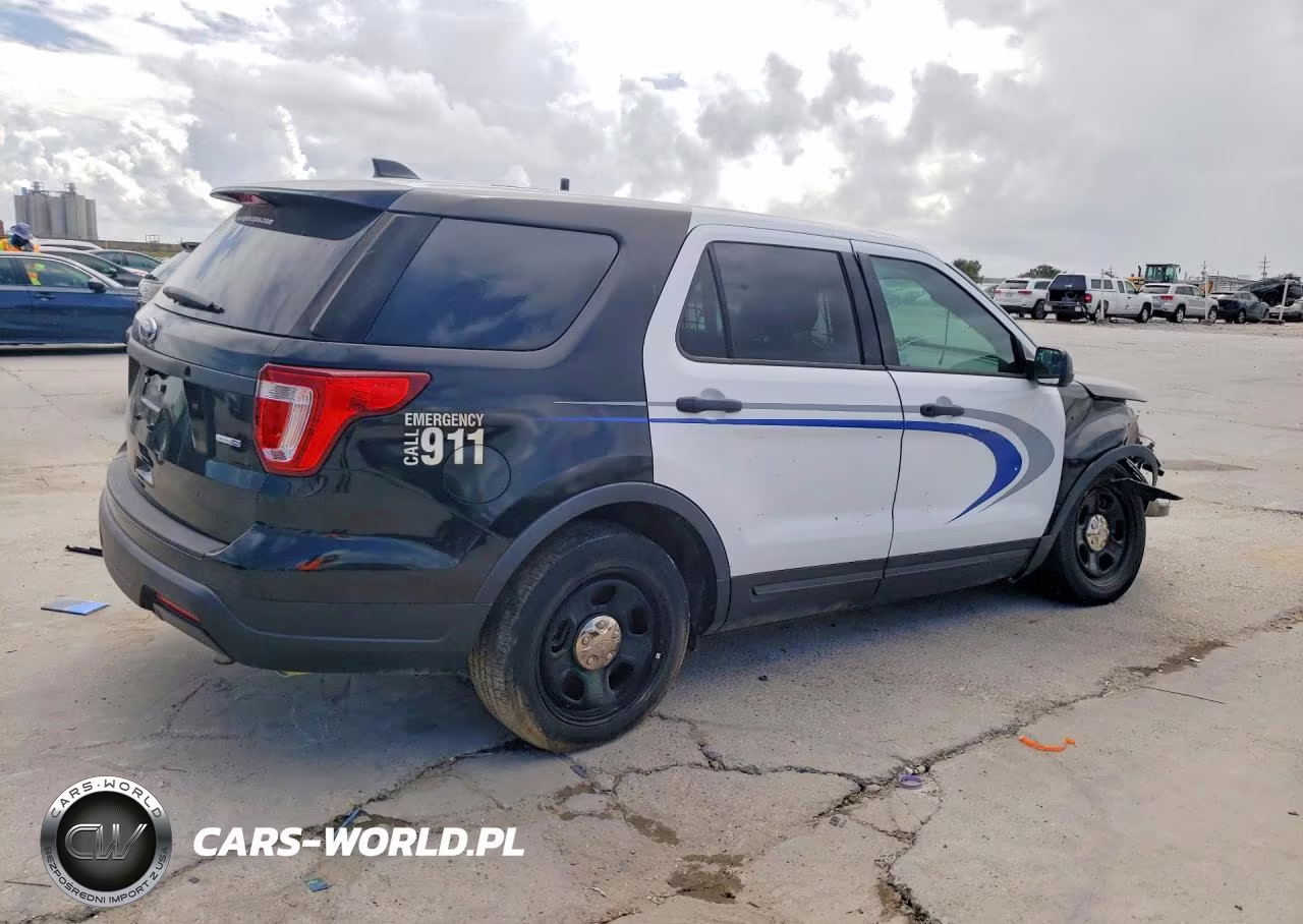 2018 Ford Explorer Police Interceptor VIN:1FM5K8AR3JGB47218 - 3