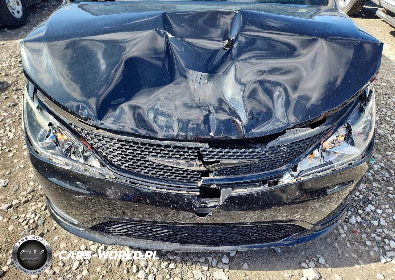2018 Chrysler Pacifica Touring Plus VIN:2C4RC1FG3JR361934 - 12