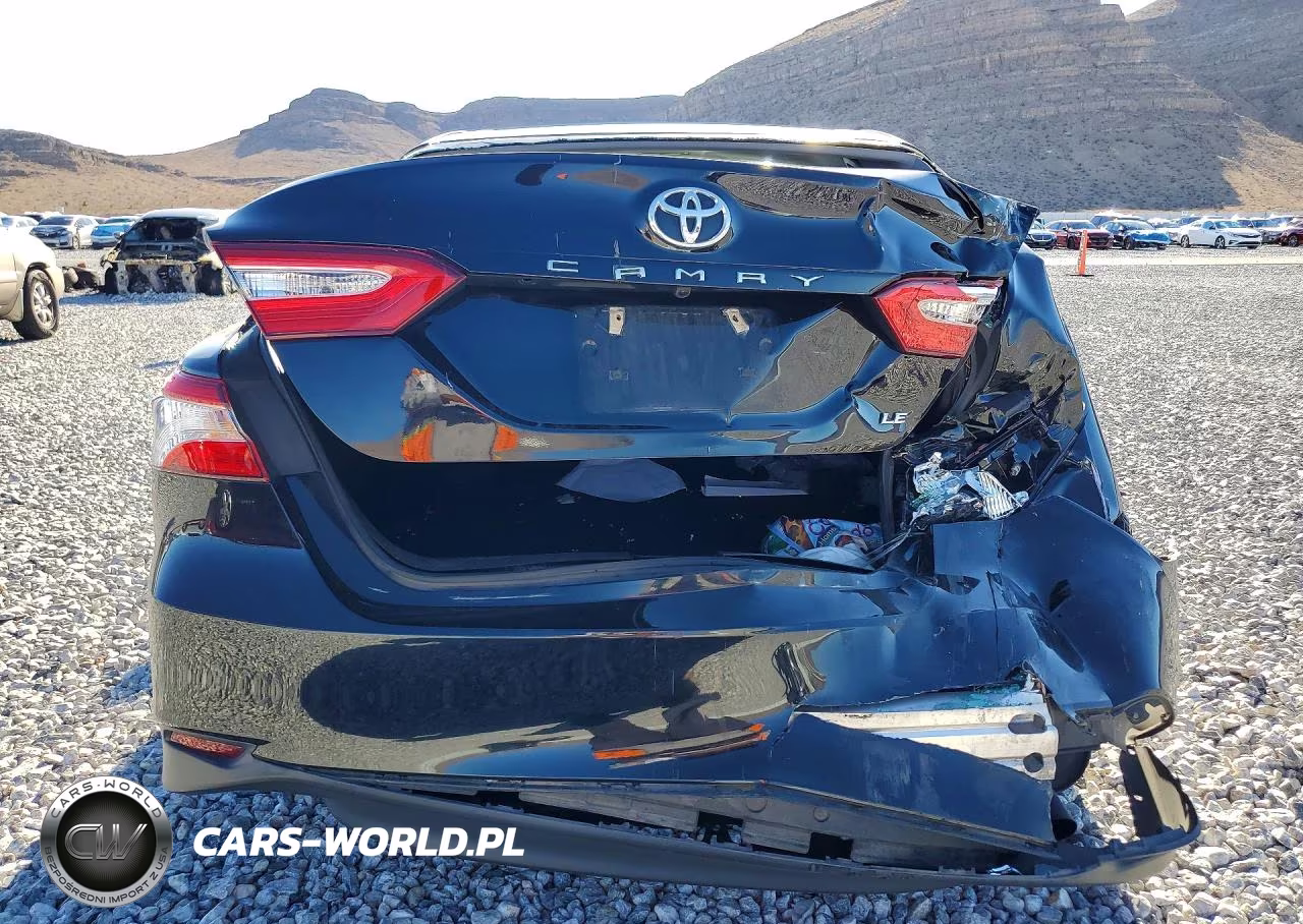 2018 Toyota Camry Le VIN:4T1B11HK2JU511216 - 6