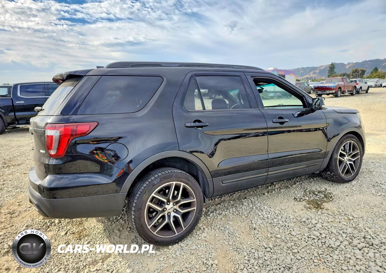 2016 Ford Explorer Sport VIN:1FM5K8GT4GGD29697 - 3