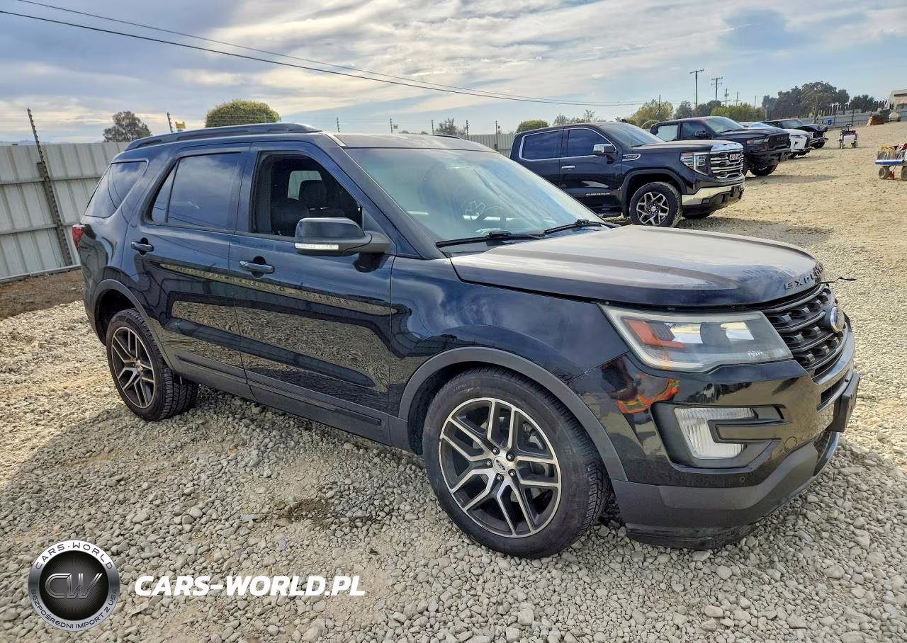 2016 Ford Explorer Sport VIN:1FM5K8GT4GGD29697 - 4
