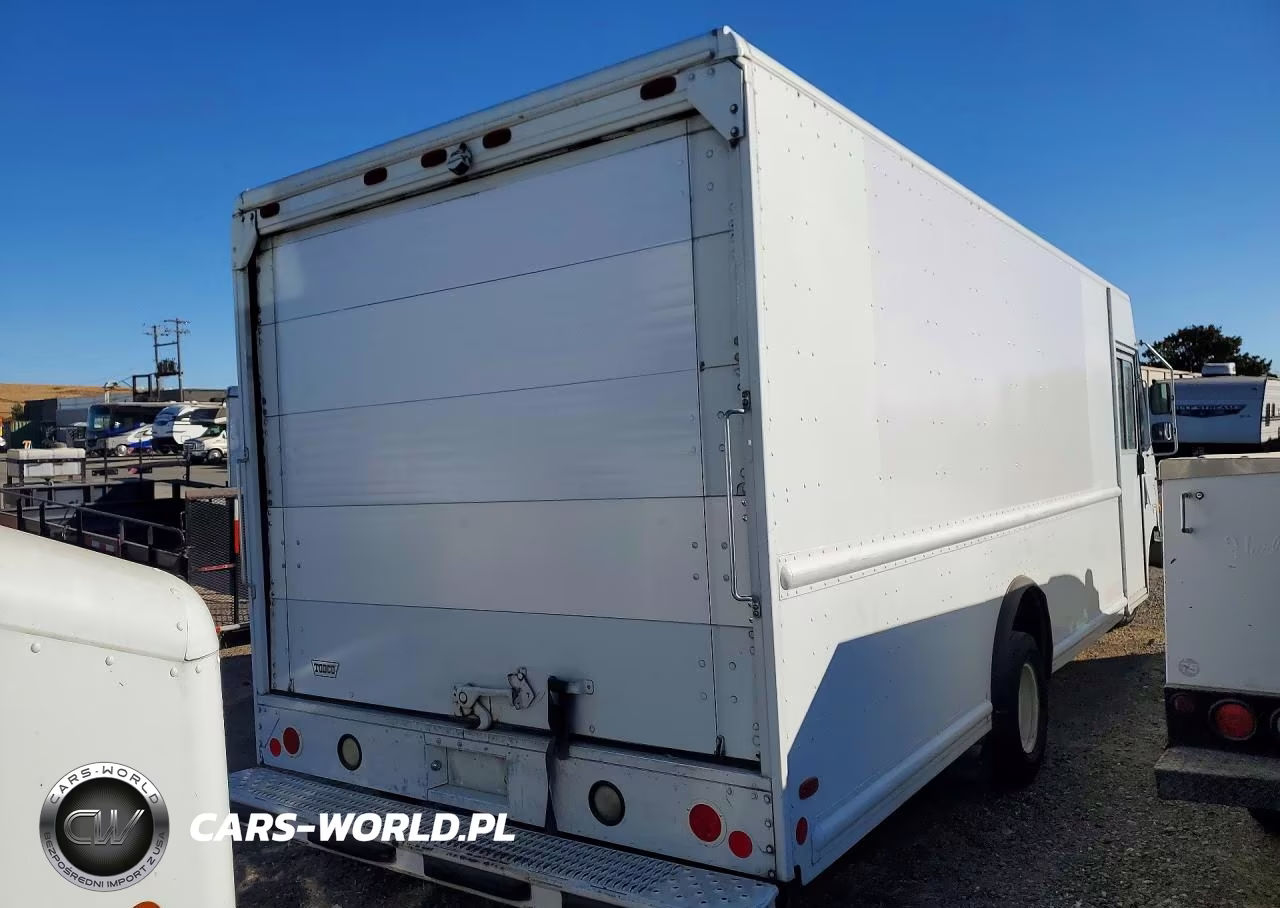 2010 Ford E450 Delivery Truck VIN:1FC4E4KL0ADA95526 - 3