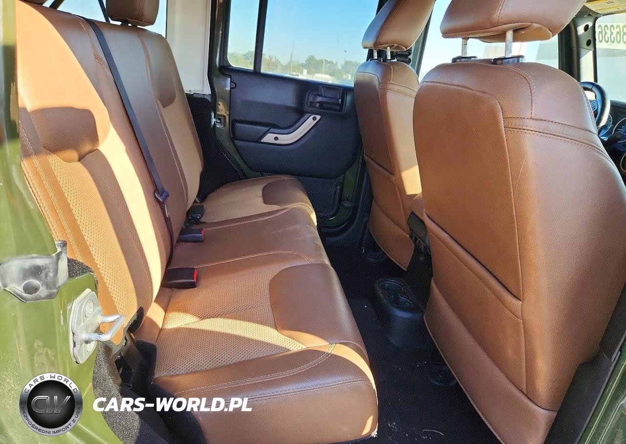 2016 Jeep Wrangler Unlimited Sahara VIN:1C4BJWEG3GL314619 - 10