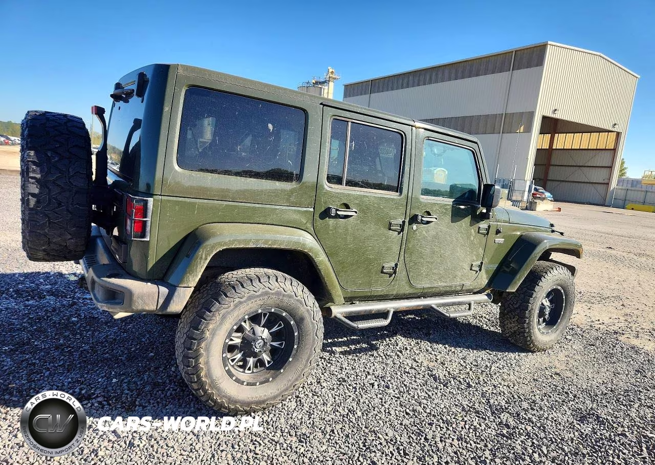 2016 Jeep Wrangler Unlimited Sahara VIN:1C4BJWEG3GL314619 - 3