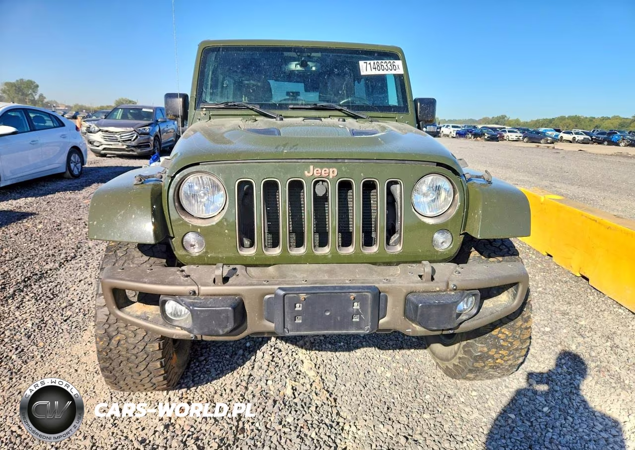 2016 Jeep Wrangler Unlimited Sahara VIN:1C4BJWEG3GL314619 - 5
