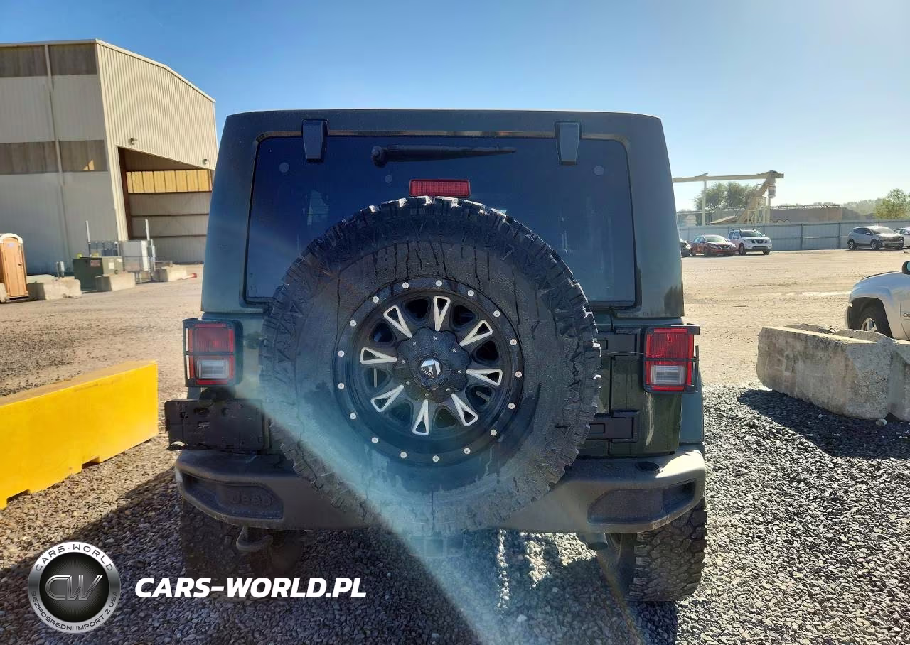 2016 Jeep Wrangler Unlimited Sahara VIN:1C4BJWEG3GL314619 - 6