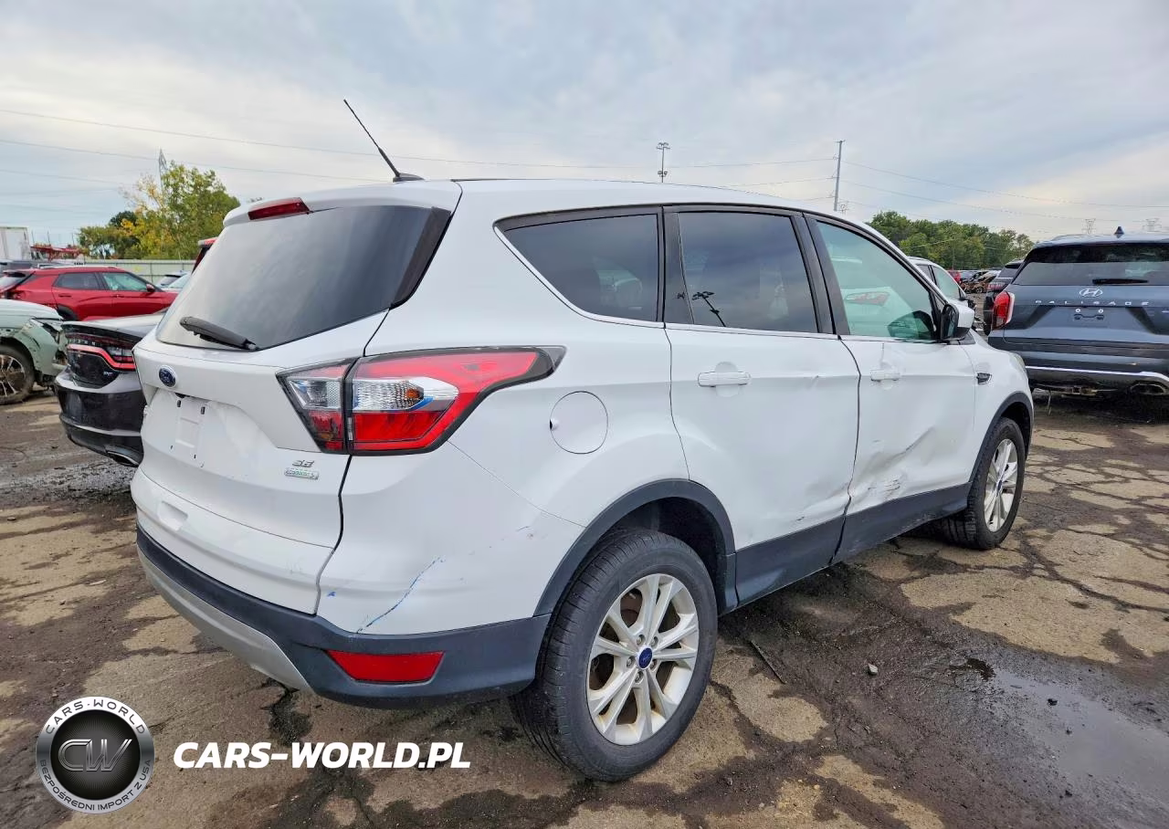 2017 Ford Escape Se VIN:1FMCU0GD2HUB51450 - 3