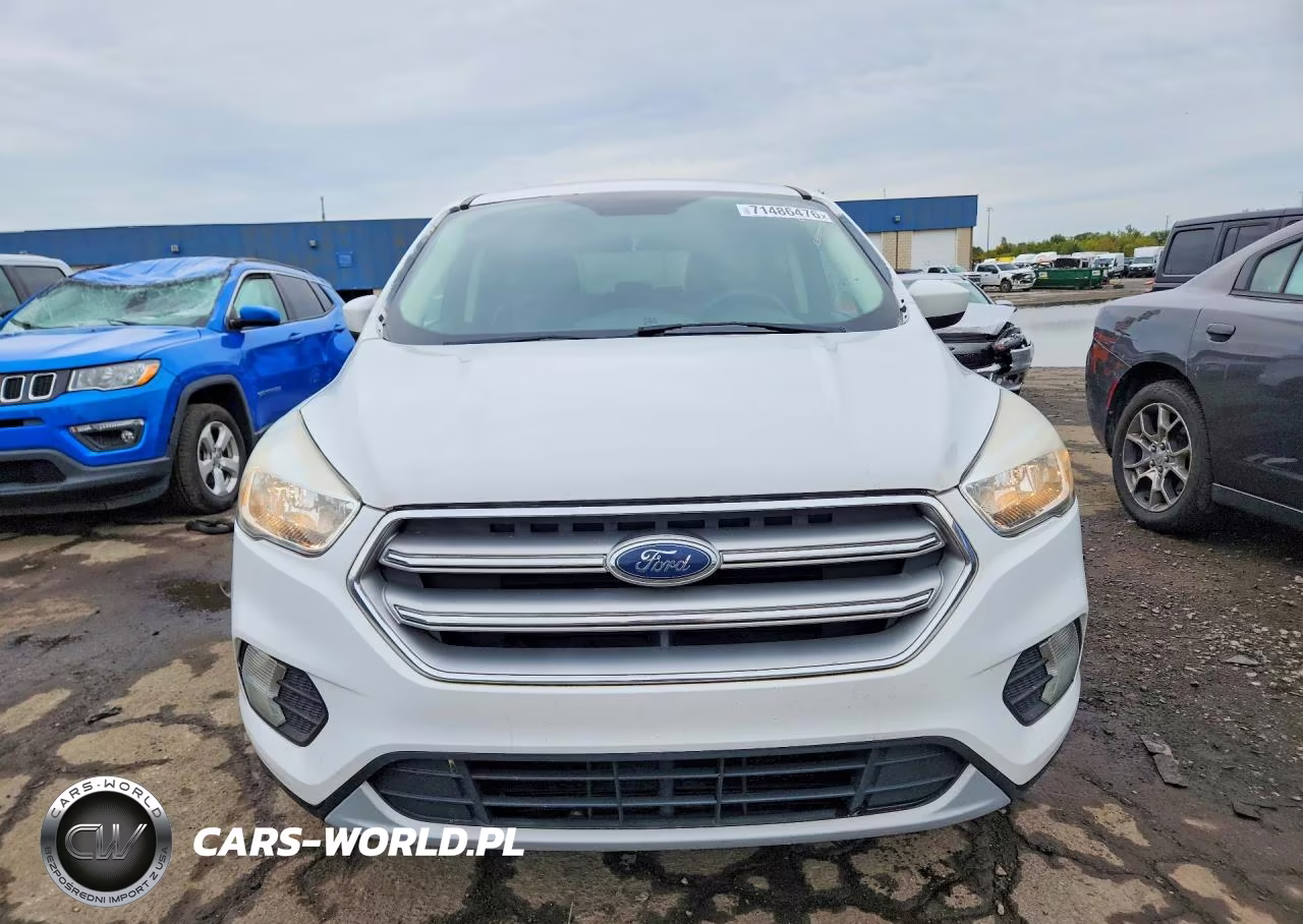 2017 Ford Escape Se VIN:1FMCU0GD2HUB51450 - 5