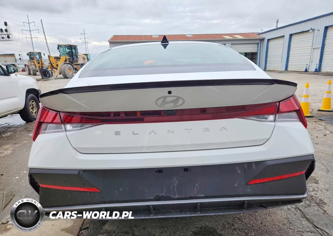 2026 Hyundai Elantra Sel Sport VIN:KMHLM4DG9TU114023 - 6