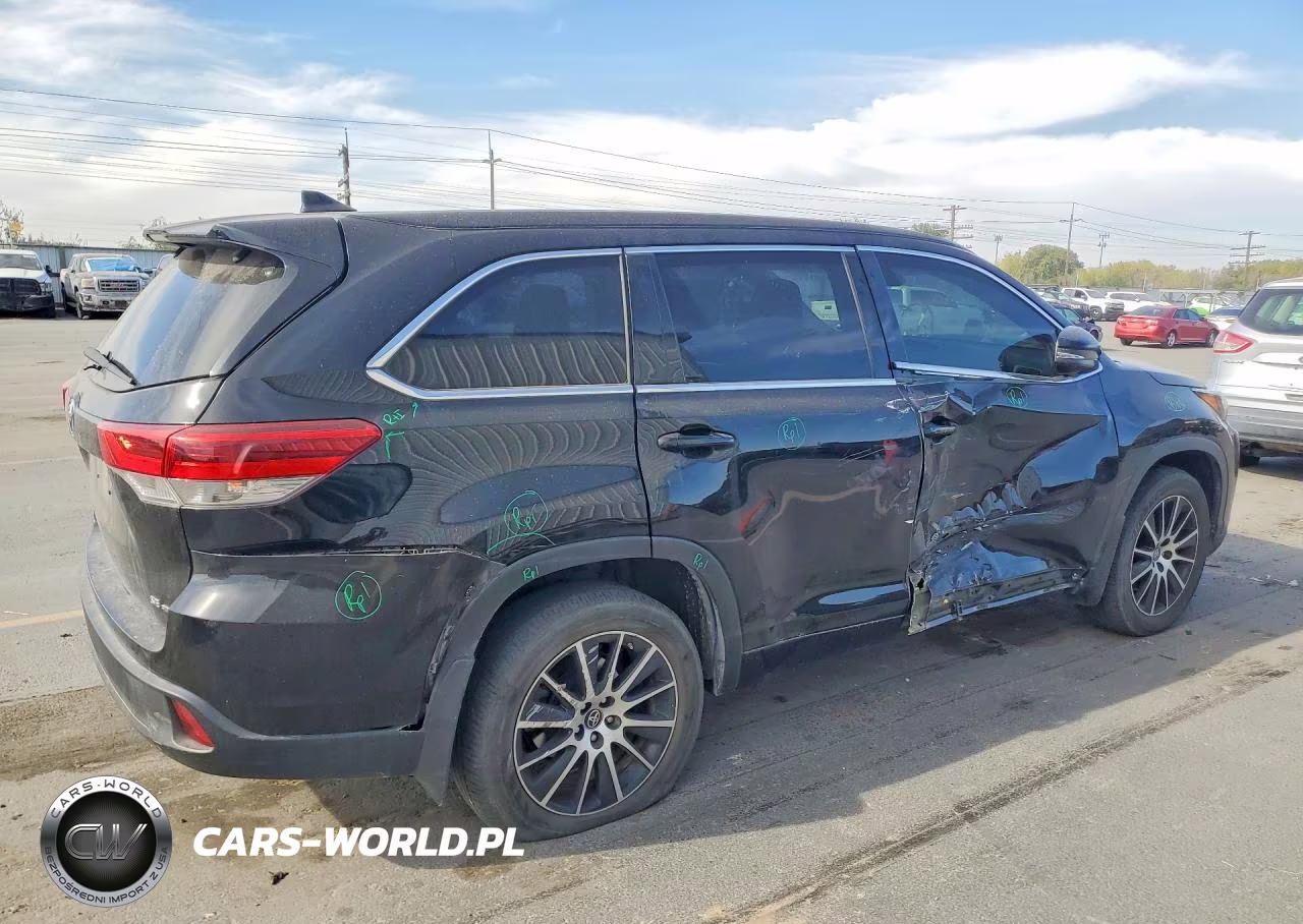2018 Toyota Highlander Se VIN:5TDJZRFH6JS540656 - 3