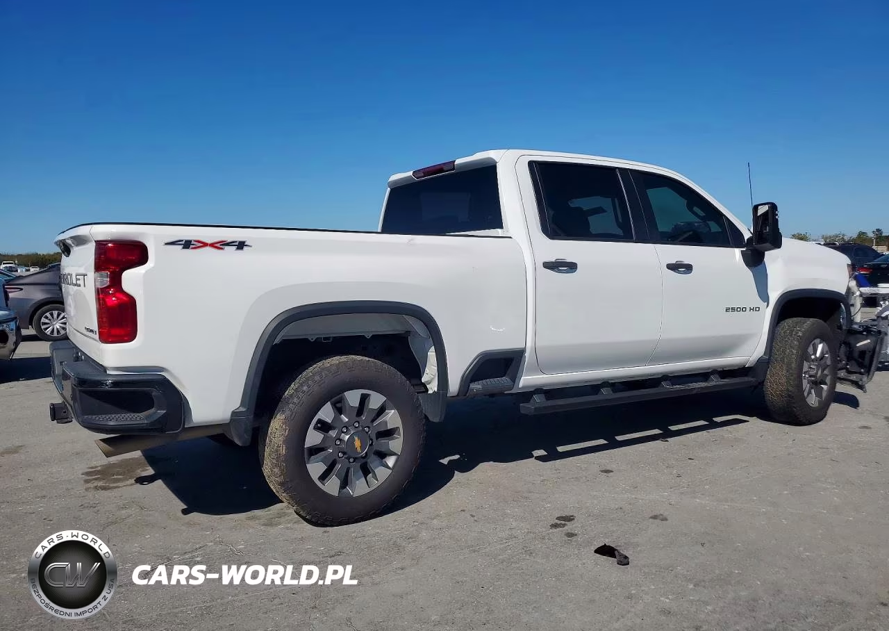 2024 Chevrolet Silverado K2500 Custom VIN:2GC4YME72R1218160 - 3
