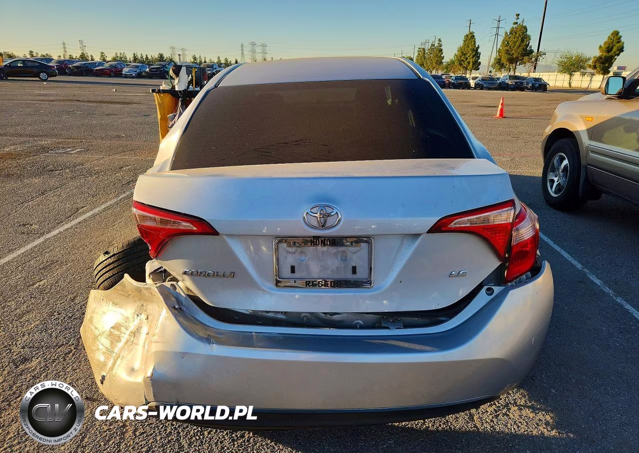 2017 Toyota Corolla Le VIN:5YFBURHEXHP726936 - 6