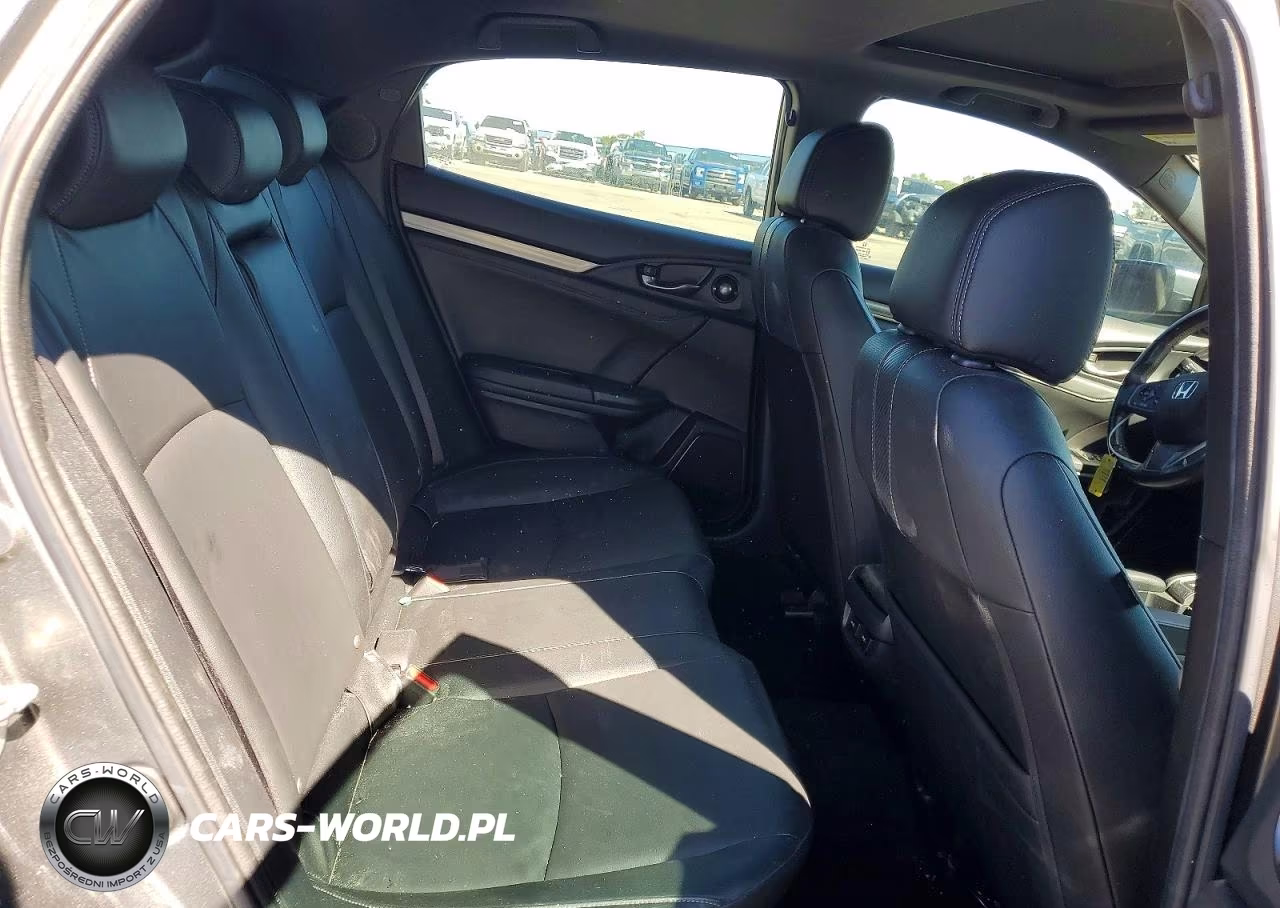 2018 Honda Civic Sport Touring VIN:SHHFK7H99JU240164 - 10