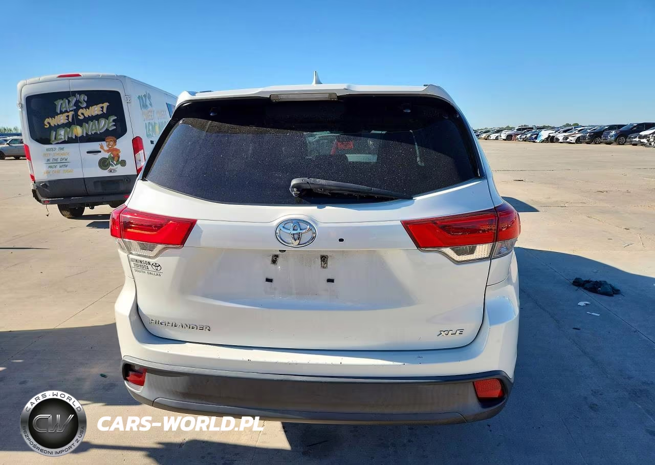 2018 Toyota Highlander Xle VIN:5TDKZRFH4JS533094 - 6