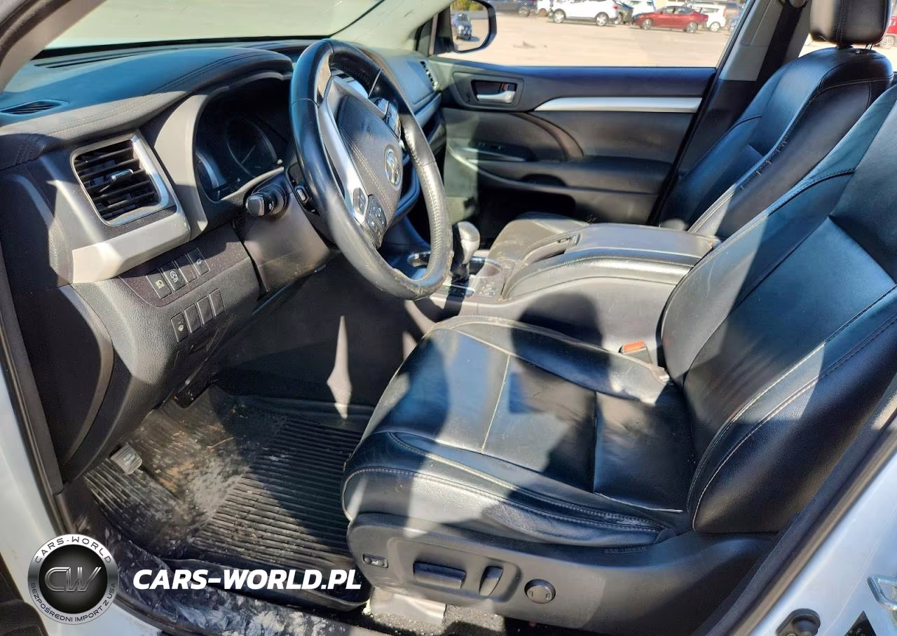 2018 Toyota Highlander Xle VIN:5TDKZRFH4JS533094 - 7