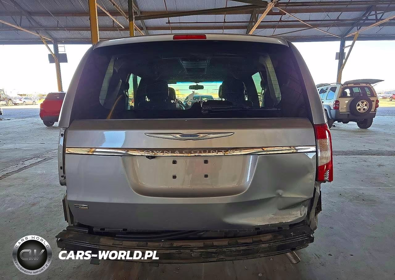2015 Chrysler Town & Country Touring VIN:2C4RC1BG9FR673401 - 6