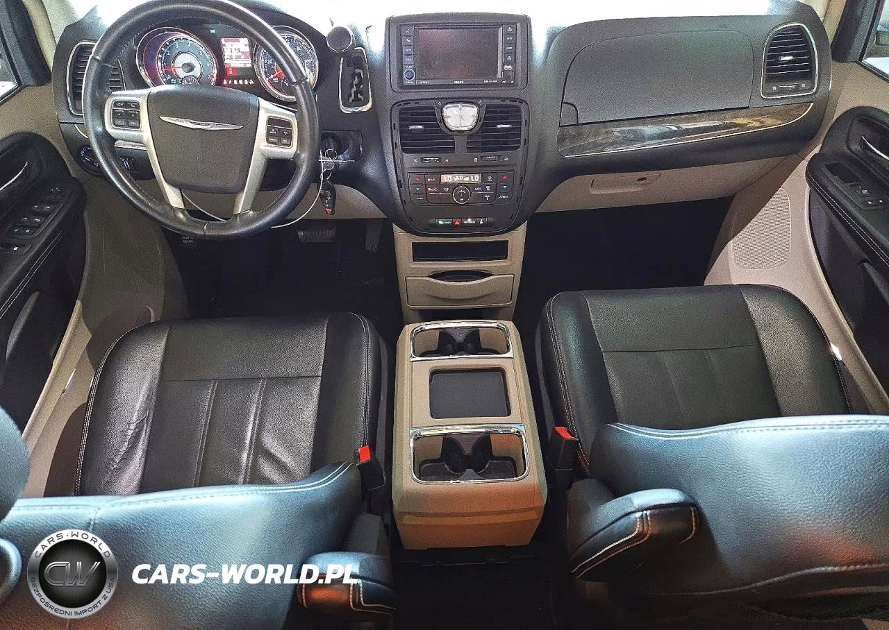 2015 Chrysler Town & Country Touring VIN:2C4RC1BG9FR673401 - 8
