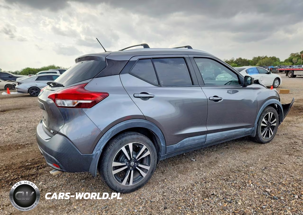 2018 Nissan Kicks Sv VIN:3N1CP5CU1JL522650 - 3