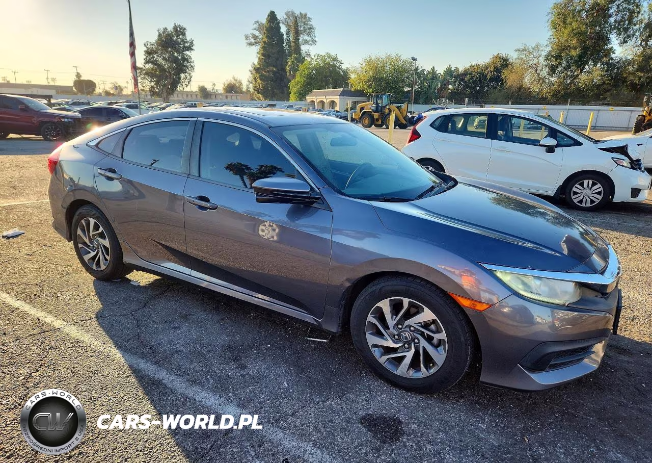 2018 Honda Civic Ex VIN:2HGFC2F75JH514166 - 4