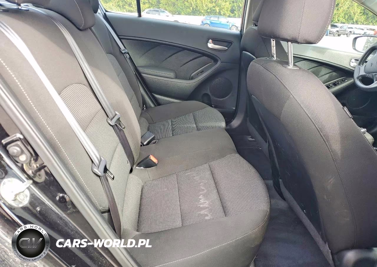 2018 Kia Forte Lx VIN:3KPFK4A79JE268741 - 10