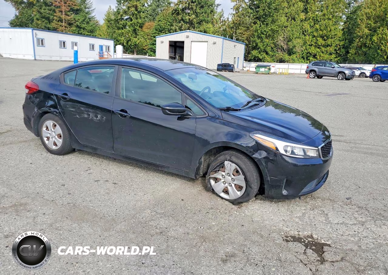 2018 Kia Forte Lx VIN:3KPFK4A79JE268741 - 4
