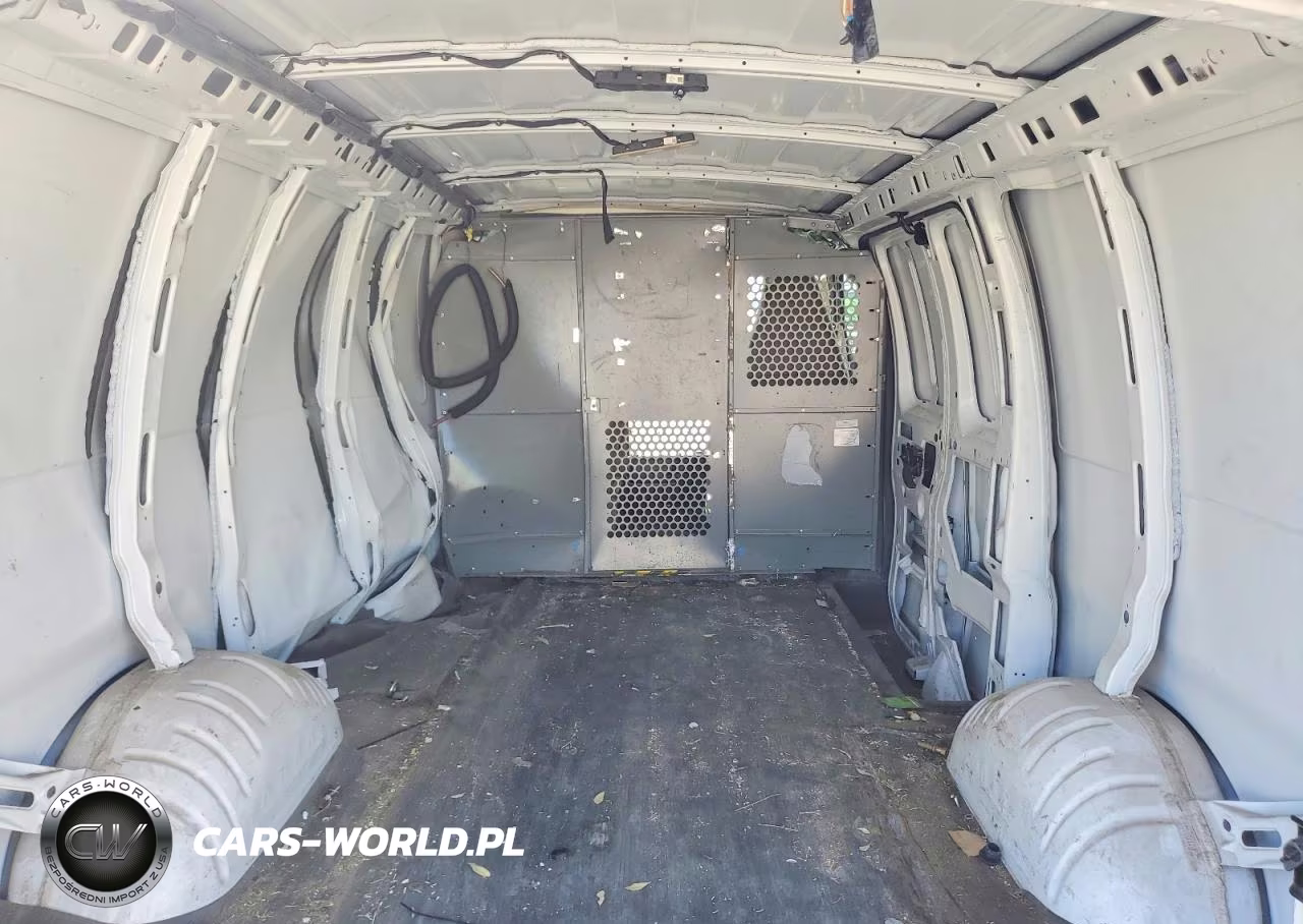2019 Chevrolet Express 2500 Cargo Delivery Van VIN:1GCWGAFP4K1223011 - 10