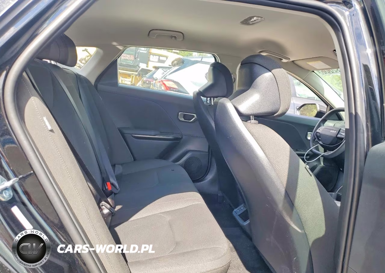 2026 Kia K4 Lxs VIN:3KPFT4DE0TE349427 - 10
