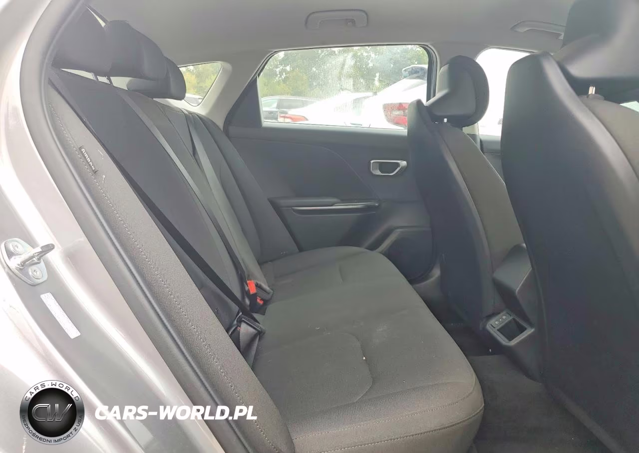 2026 Kia K4 Lxs VIN:3KPFT4DE7TE277173 - 10