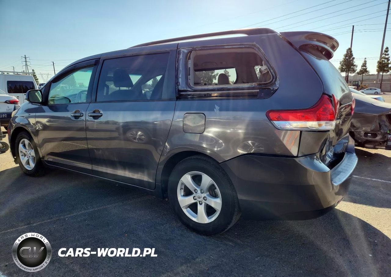 2011 Toyota Sienna Le VIN:5TDKK3DC1BS032965 - 2