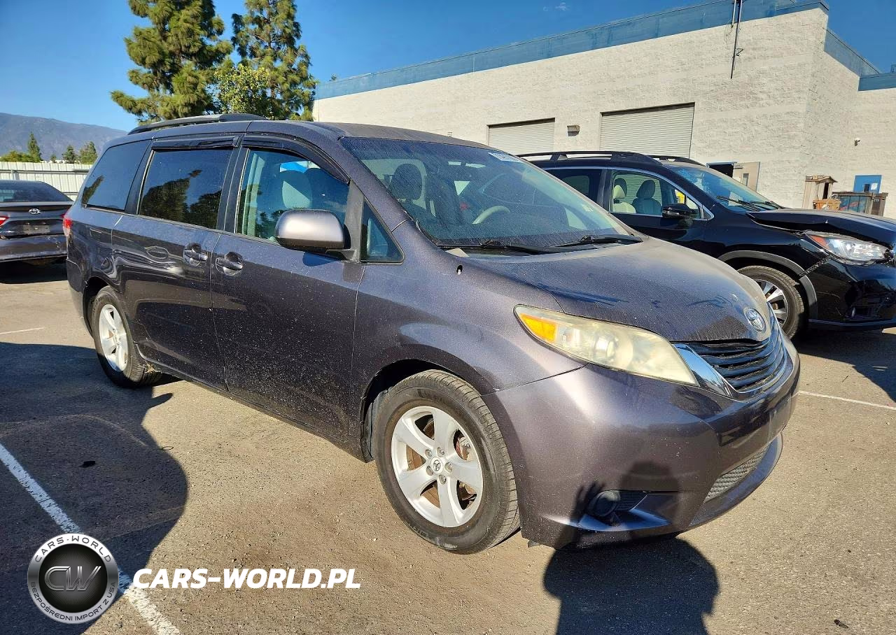 2011 Toyota Sienna Le VIN:5TDKK3DC1BS032965 - 4