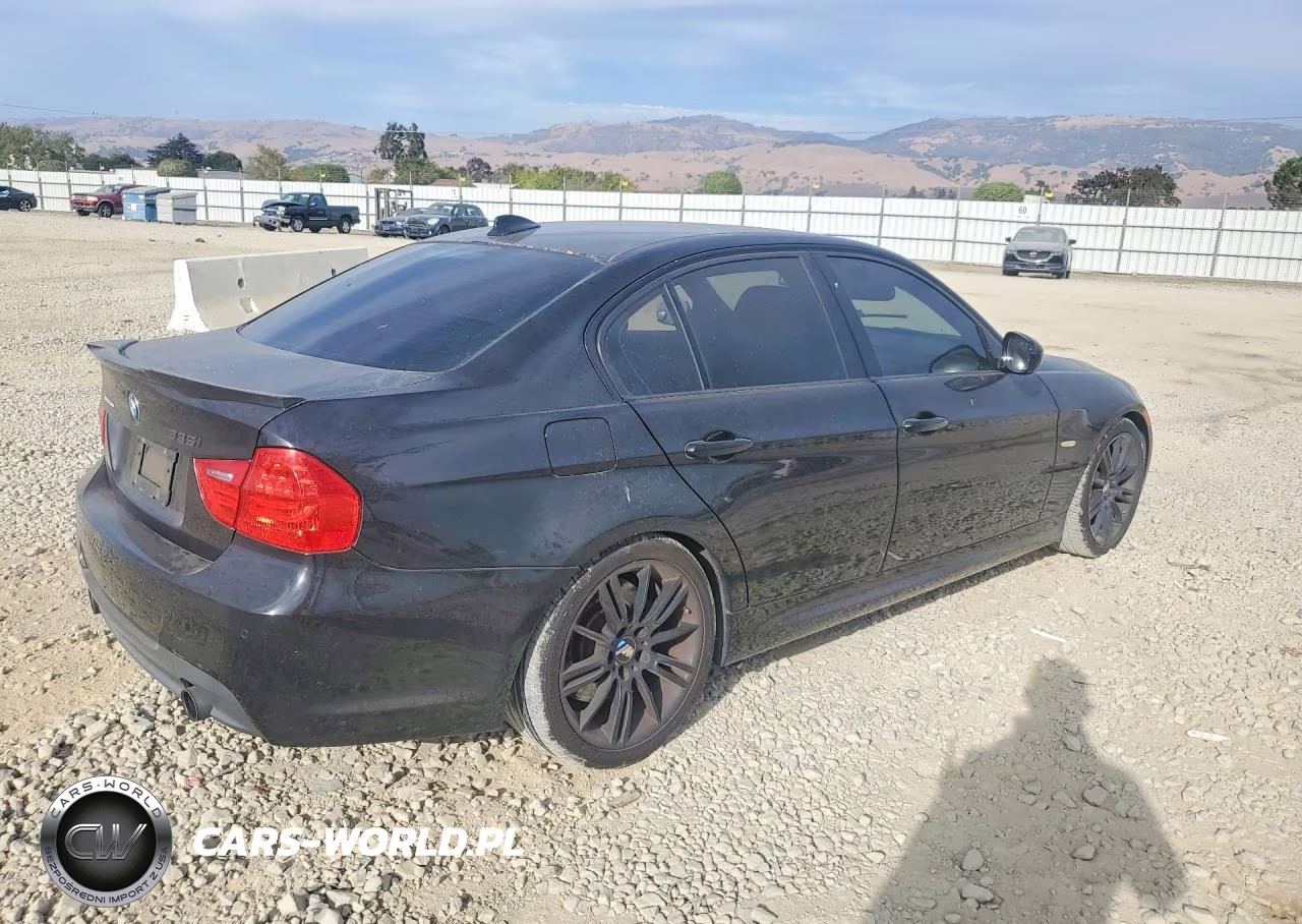 2011 BMW 335 I VIN:WBAPM5C58BE577739 - 3