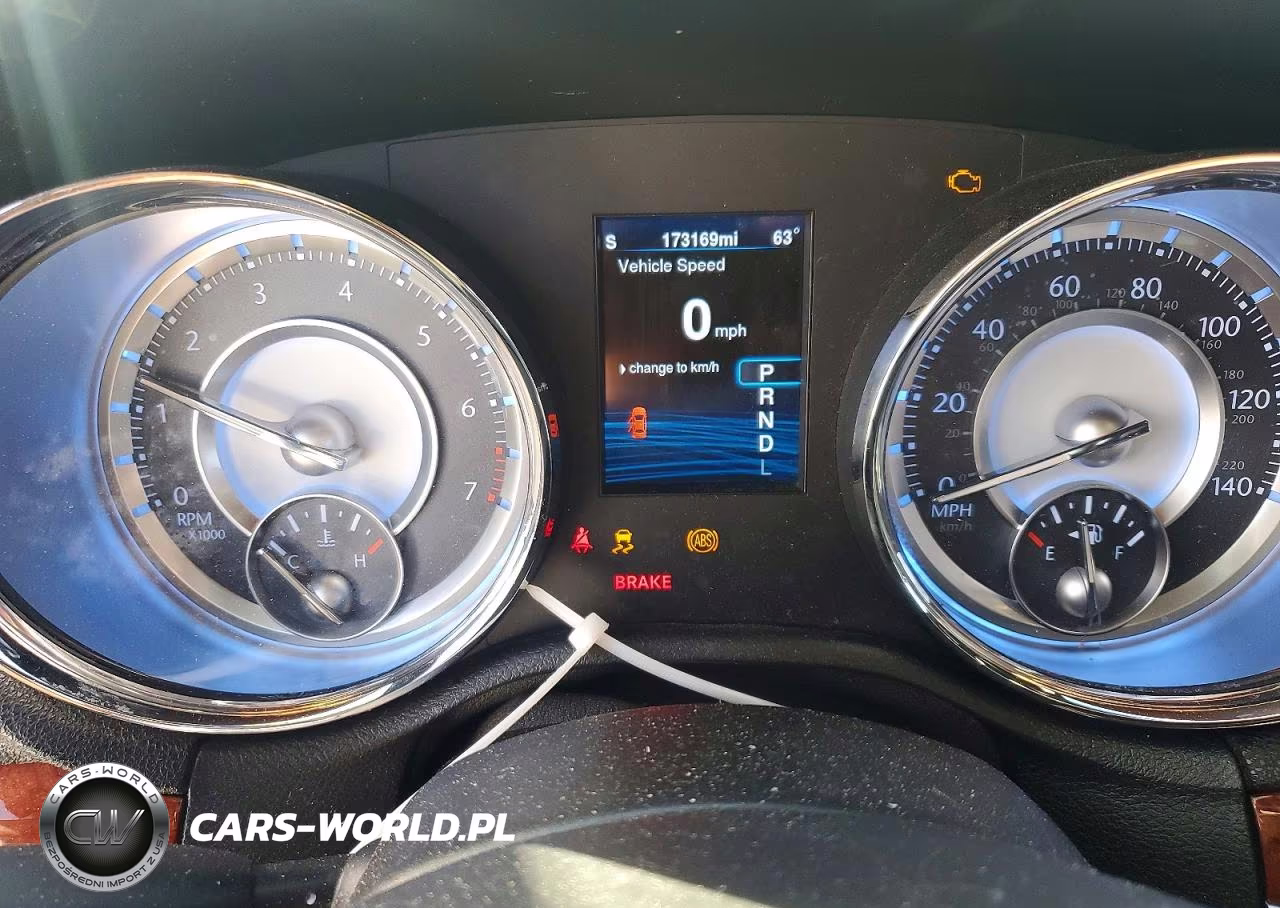 2014 Chrysler 300 VIN:2C3CCAAG0EH235480 - 9
