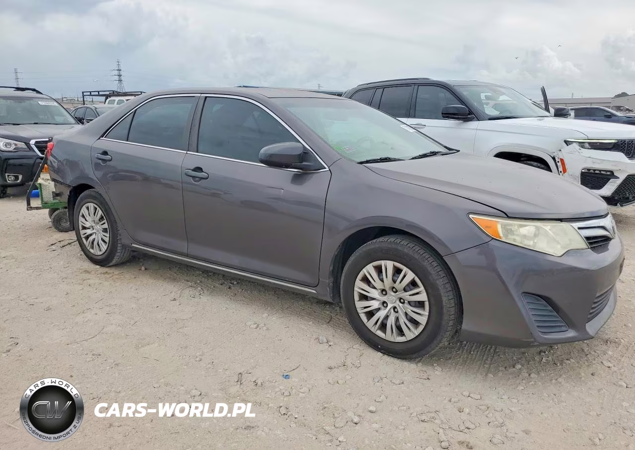 2014 Toyota Camry Le VIN:4T4BF1FK0ER366290 - 4
