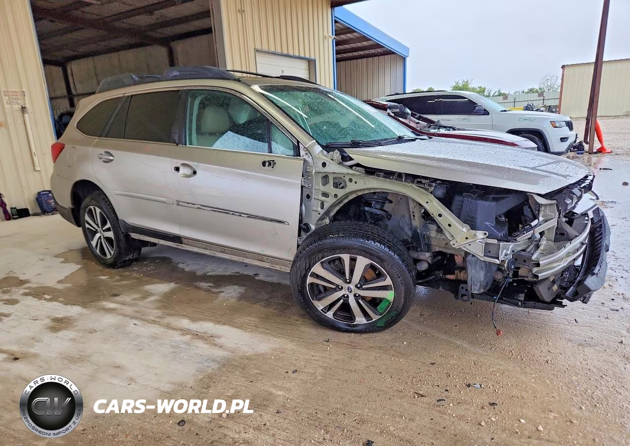 2018 Subaru Outback 2.5I Limited VIN:4S4BSANC0J3363230 - 4